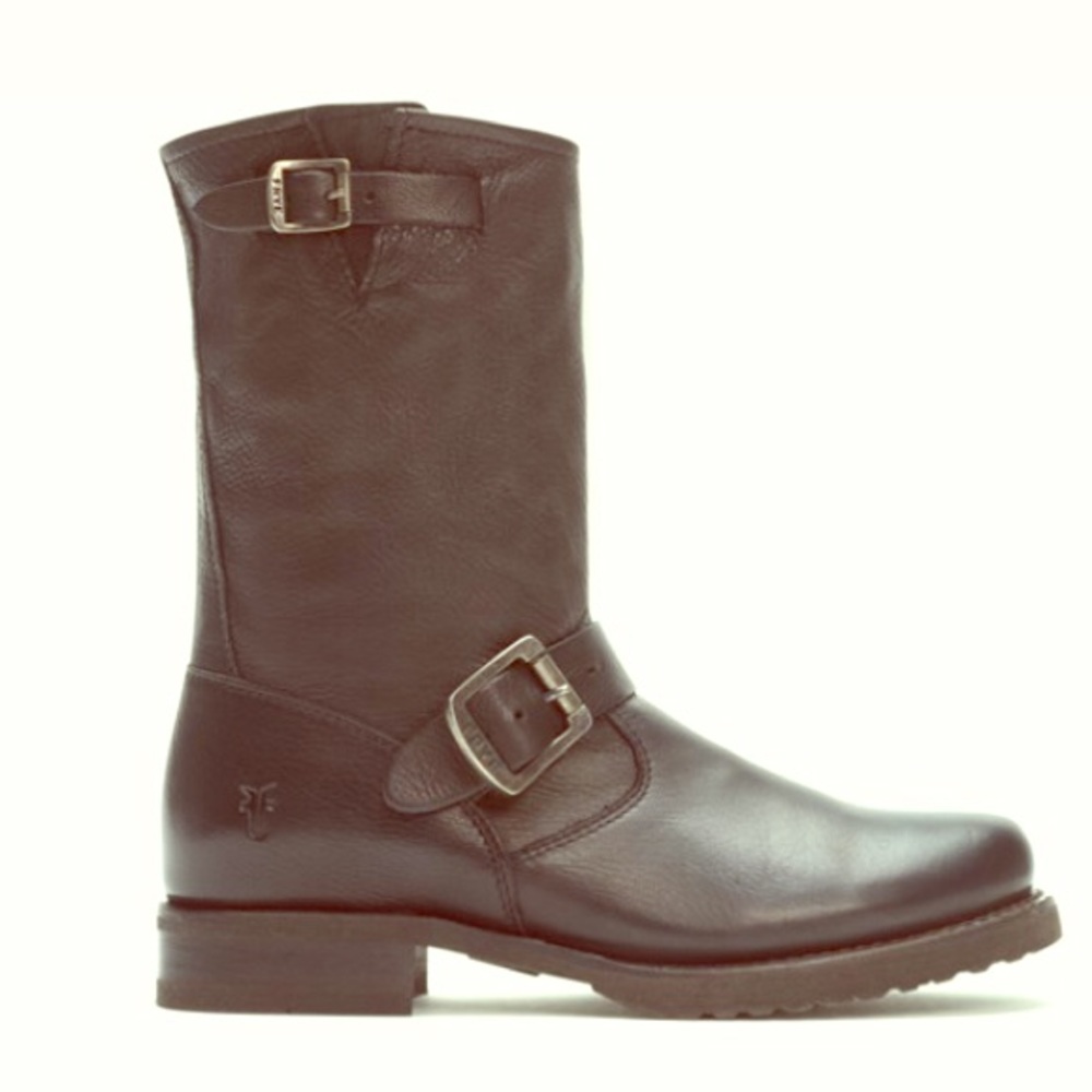 FRYE Veronica Short Black Boot